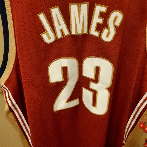 Cleveland Cavaliers Nike LeBron James #23 Burgundy Jersey - Picture 7 of 14